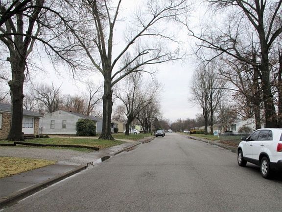 5th image of 1701 Broadmoor Ave