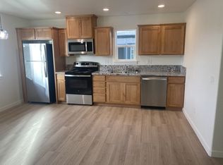 1316 NE 7th St #A, Grants Pass, OR 97526