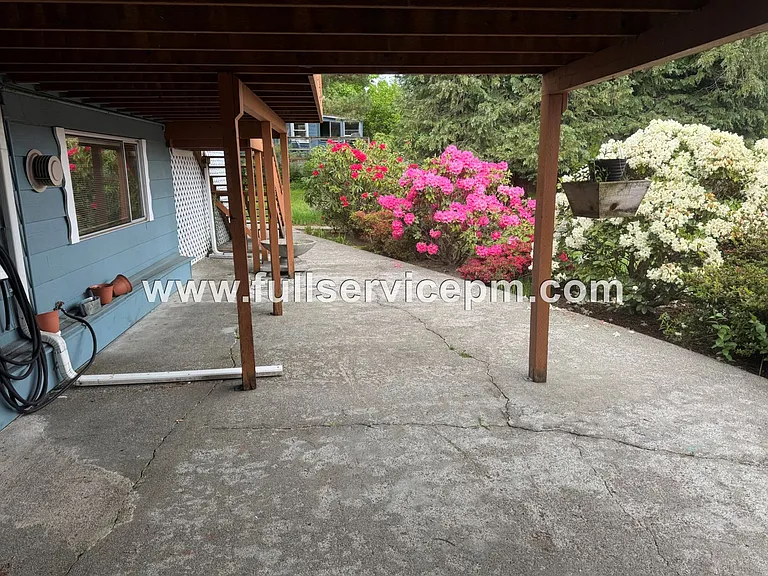 625 Avenue B #2 — Photo 28