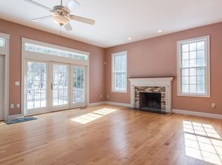 22 Mount Warner Rd, Hadley, MA 01035