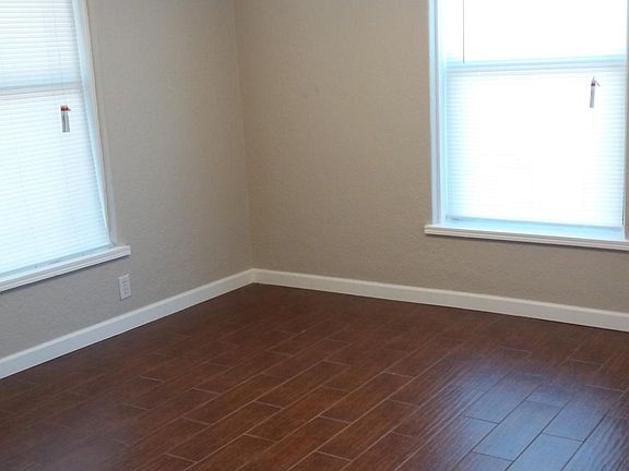 4th image of 1215 N Sam Houston Ave