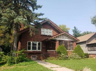 1234 Garrison Ave, Rockford, IL 61103