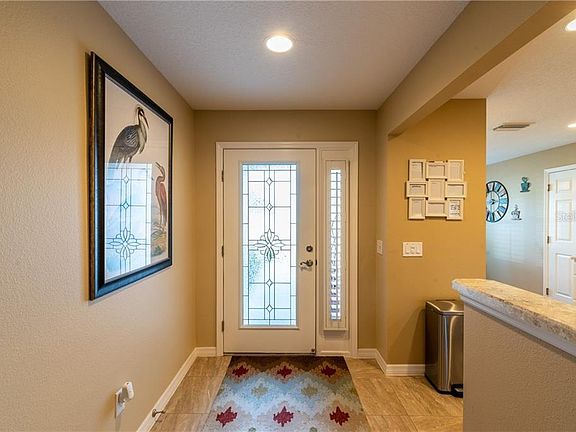 3rd image of 642 Coronaca Ct