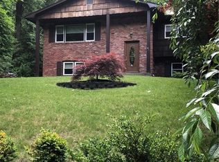 45 Palisades Ct, Pomona, NY 10970