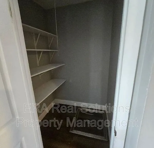 2999 E 11th Ave — Photo 8