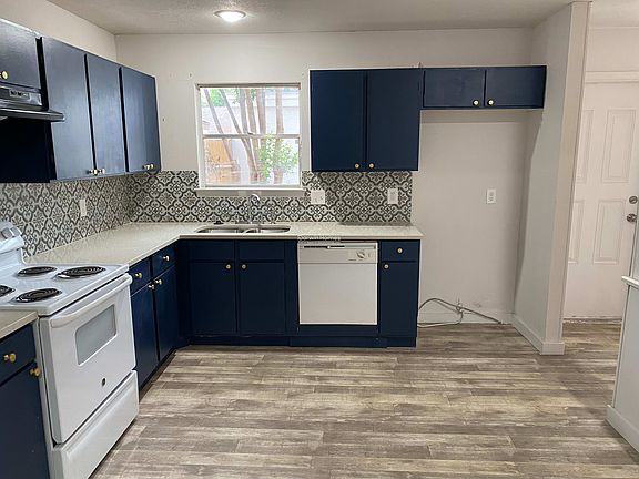 4th image of 1322 Klondike St