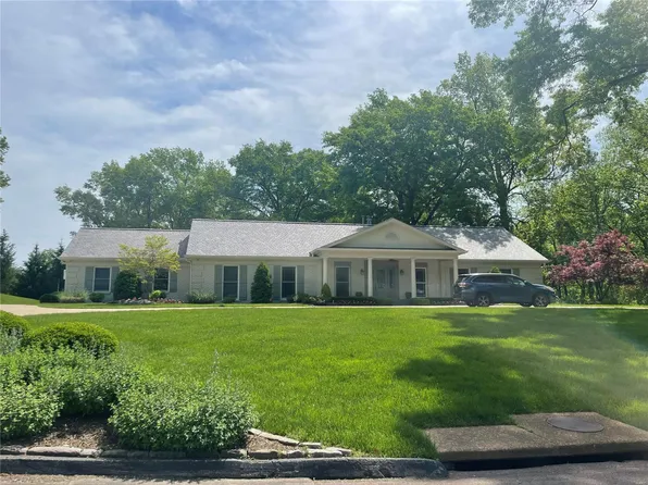 1864 Woodmark Rd, Saint Louis, MO 63131