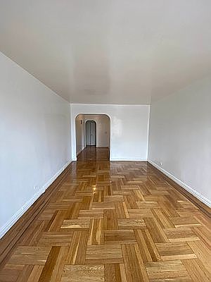 4th image of 1491 Watson Ave #5J