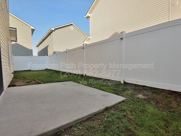 7830 N Mather Ct — Photo 15