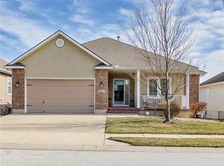 4729 SW Soldier Dr, Lees Summit, MO 64082