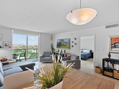 1800 N Bayshore Dr APT 2406, Miami, FL, 33132