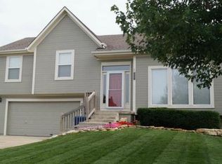 20681 W 201st St, Spring Hill, KS 66083