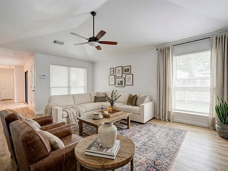 18506 Glen Briar Ln — Photo 5