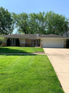 21W541 Buckingham Rd, Glen Ellyn, IL, 60137