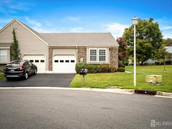 3A Durham Ct, Monroe Township, NJ 08831