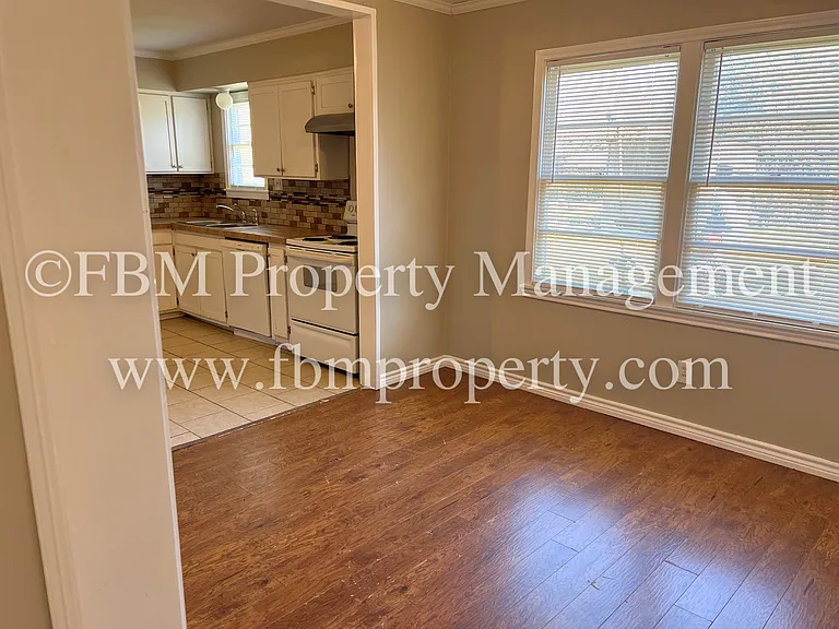 3015 Winfield Dr — Photo 6