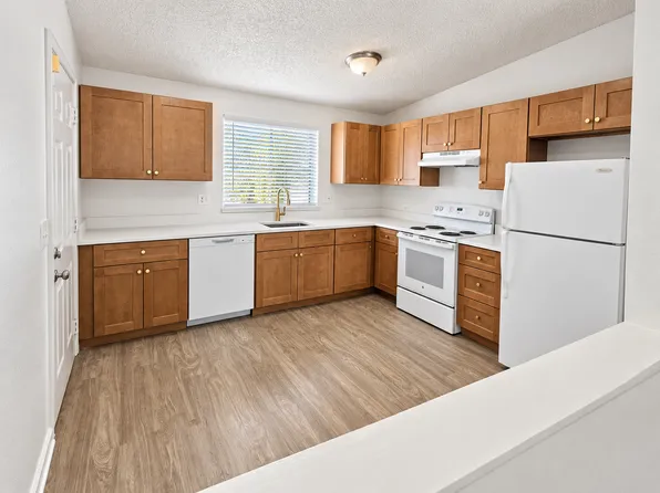 5451 Dillon St, Denver, CO 80239