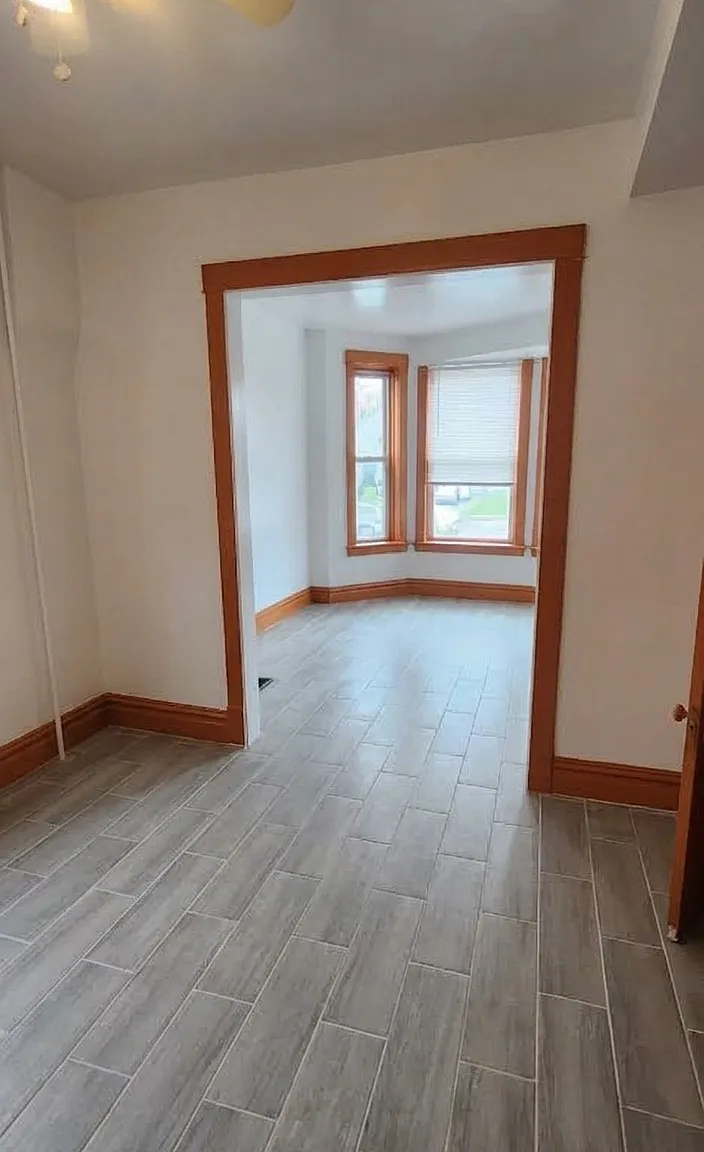 2 bed, 1200 sqft, $1,500 — Photo 2