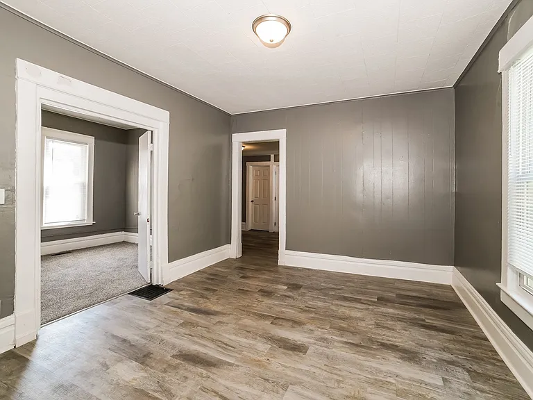 1756461_020_living_room_12928833.jpg