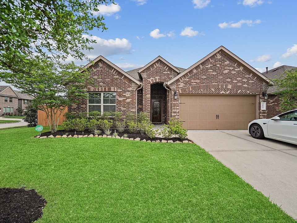 1st image of 2614 Yaletzi Ln