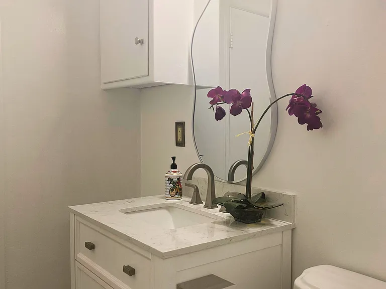 1173 N Curson Ave #11 — Photo 12