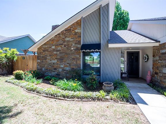 4th image of 3000 Aerie Dr