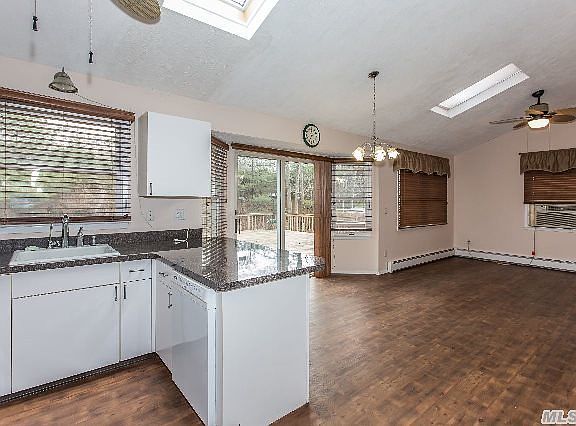 4th image of 14 Mariel Ct