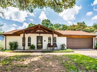 417 Englewood Ln, Hurst, TX 76053