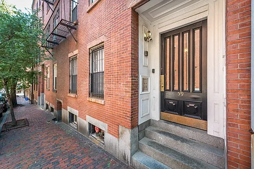 59 W Cedar St Photo 1