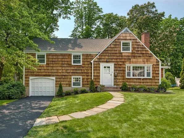 9 Barrett Lane, Port Chester, NY 10573