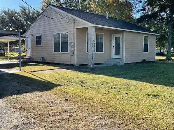 800 Dugas St, Bridge City, TX 77611