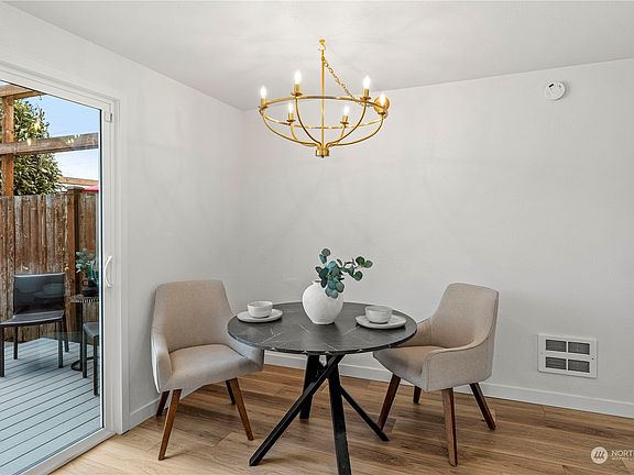5th image of 8803 13th Street NE