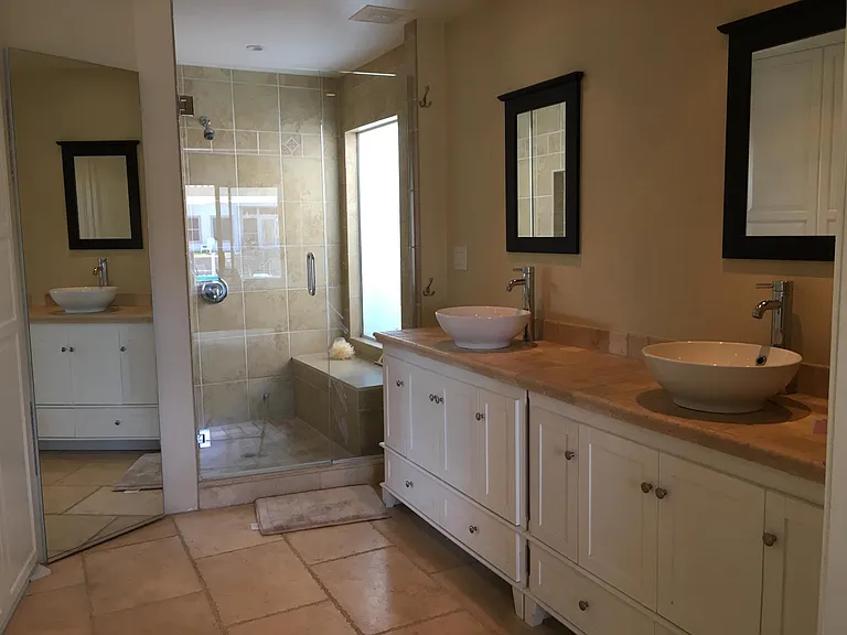 Master bath with 2 double sinks.