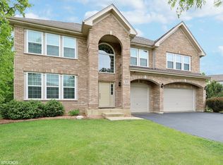5685 Brentwood Dr, Hoffman Estates, IL