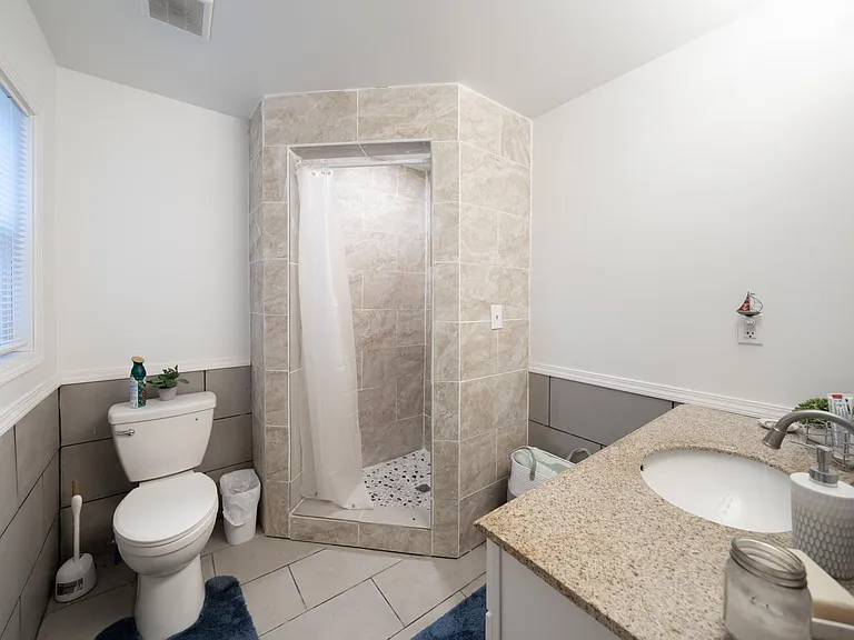 541 Coit Ave NE #1 — Photo 13