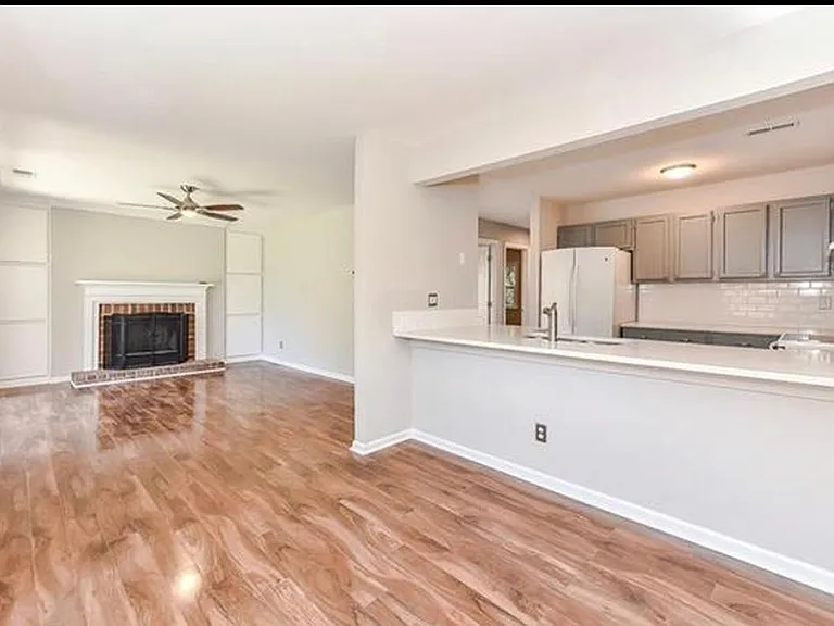 762 Marsh Rd #2 — Photo 4