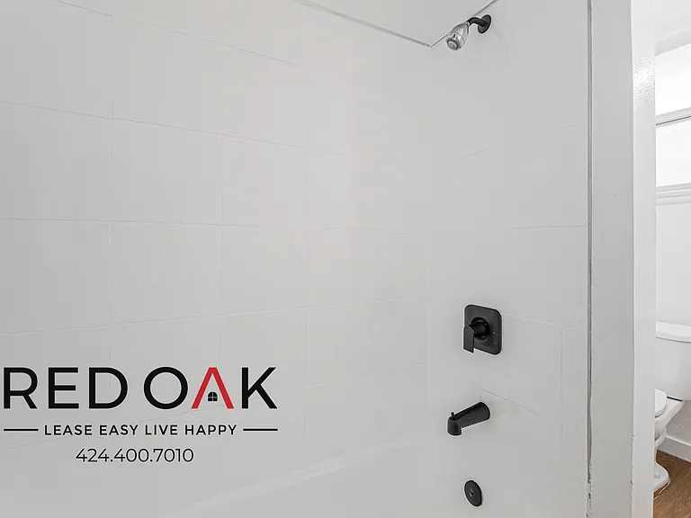 820 S Gramercy Pl #11 — Photo 13
