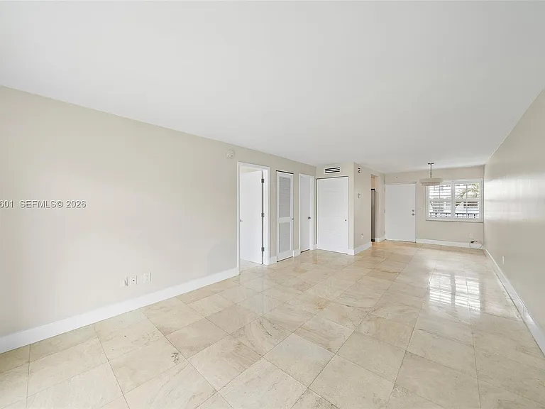 1610 Lenox Ave #316 — Photo 17