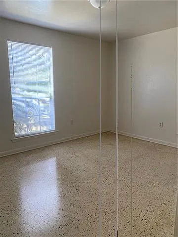 2 bed, 1.0 bath, 800 sqft, $900 — Photo 4