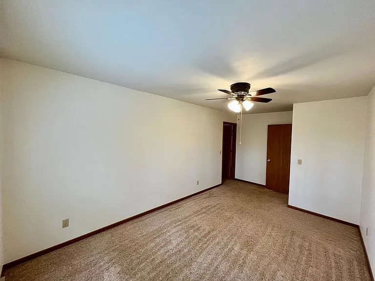 808 S State St — Photo 7