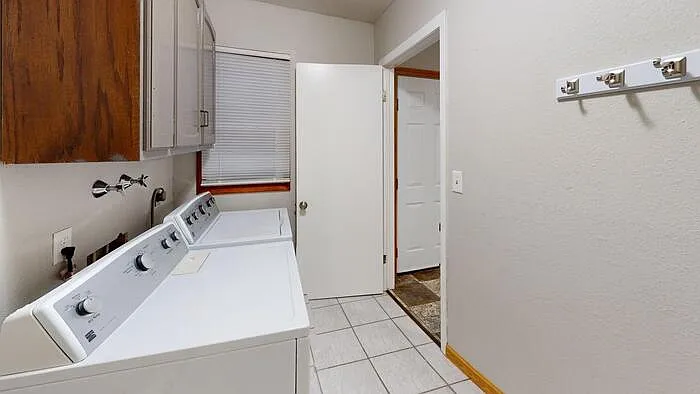 610 S 12th St — Photo 12