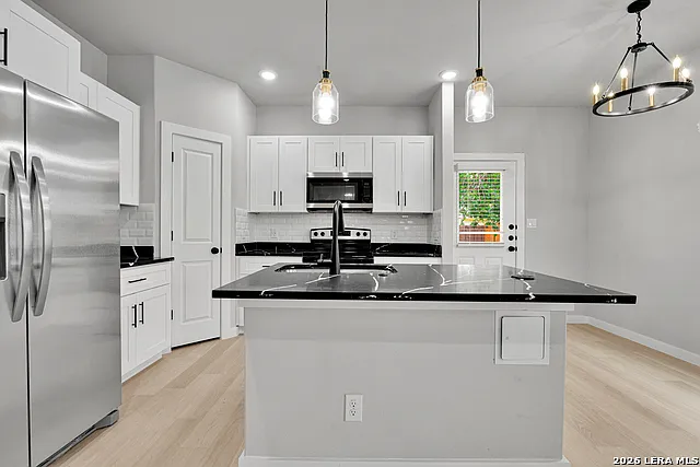521 Dakota St #102 — Photo 7