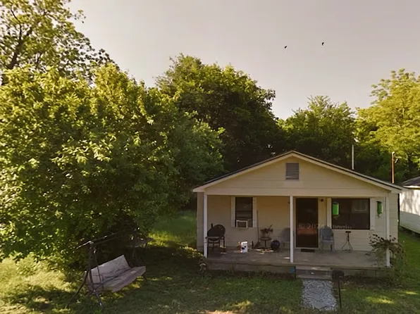 2004 4th Ave S, Columbus, MS 39701