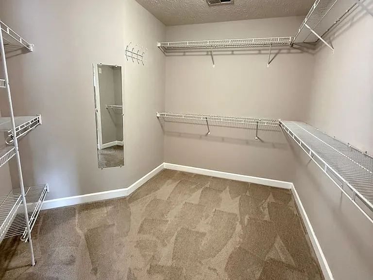 115 Sheldon Ct — Photo 20