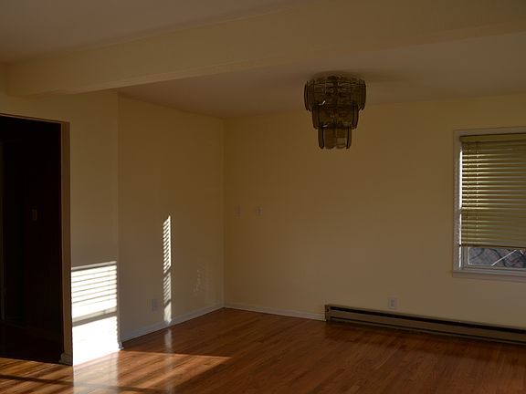 3rd image of 2 Bert Ave