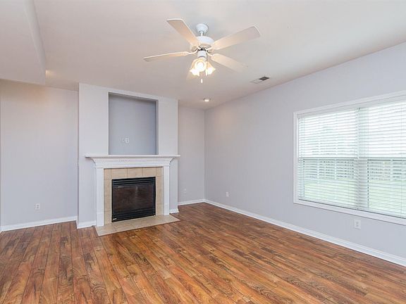 4th image of 485 Southpoint Dr