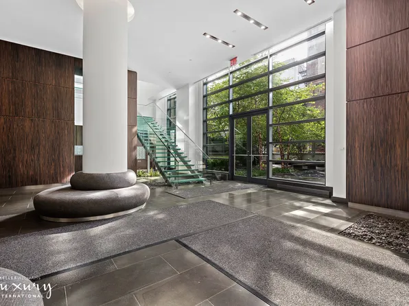 310 West 52nd Street image 13 of 15