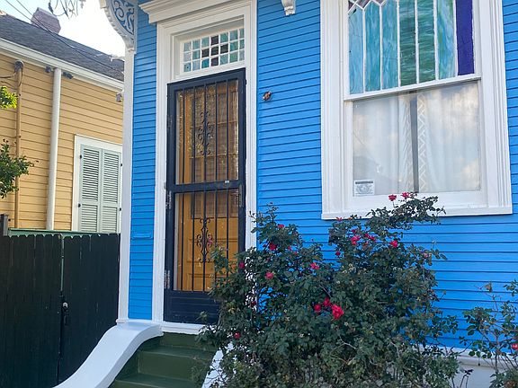 2nd image of 1433 Dauphine St #2