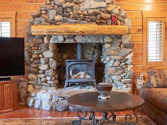 4th image of 4625 S Little Horsethief Ln