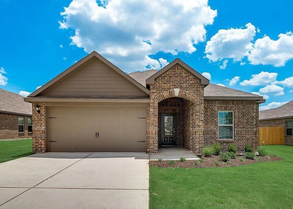 1st image of 1800 Persimmon Dr